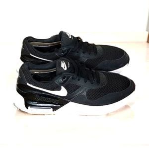 Nike Air Max SYSTM